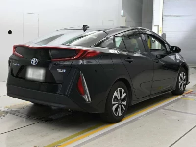 TOYOTA PRIUS PHV