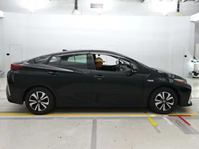 TOYOTA PRIUS PHV