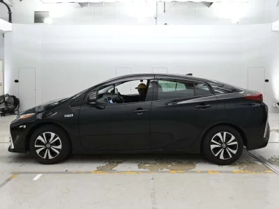 TOYOTA PRIUS PHV