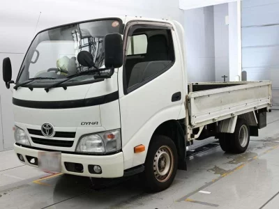 TOYOTA DYNA