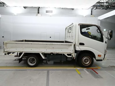 TOYOTA DYNA
