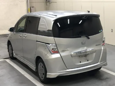 HONDA FREED SPIKE