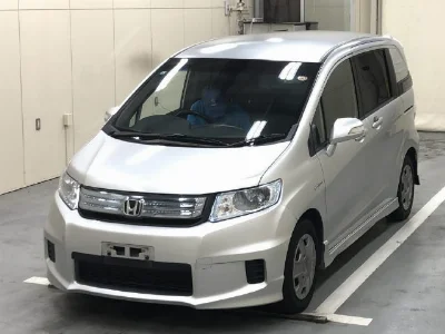 HONDA FREED SPIKE