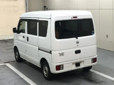 NISSAN CLIPPER VAN