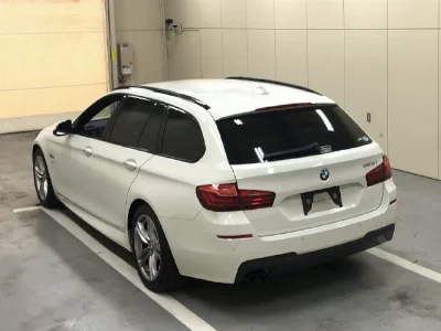 BMW 5 SERIES