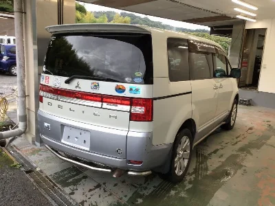 MITSUBISHI DELICA D5