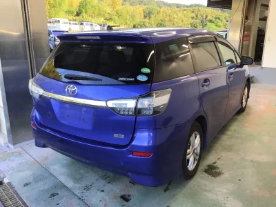 TOYOTA WISH
