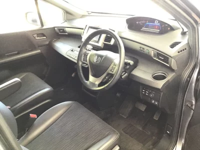 HONDA FREED SPIKE