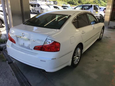 NISSAN FUGA