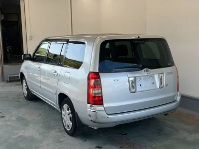 TOYOTA SUCCEED