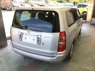 TOYOTA SUCCEED