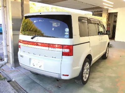 MITSUBISHI DELICA D5
