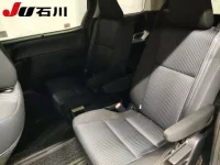 Цена авто Toyota Voxy с аукционов Японии, номер кузова ZWR80W, пробег 201 000, оценка 4