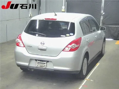 NISSAN TIIDA