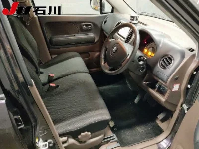 SUZUKI MRWAGON