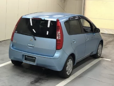 MITSUBISHI COLT