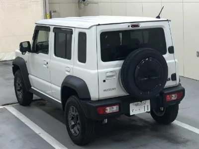 SUZUKI JIMNY NOMADE