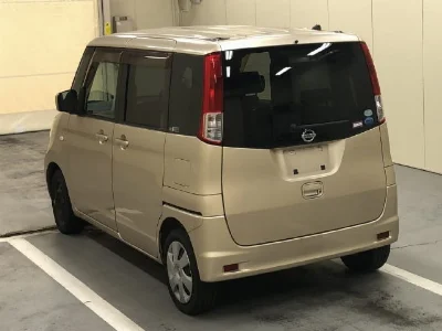 NISSAN ROOX
