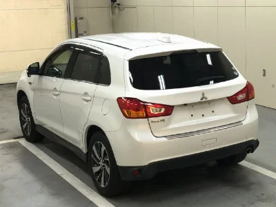 MITSUBISHI RVR