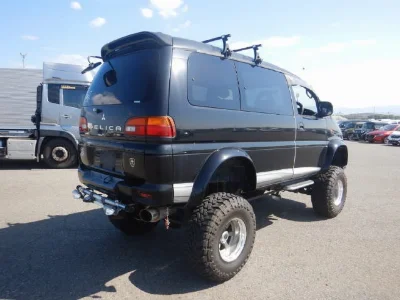 MITSUBISHI DELICA