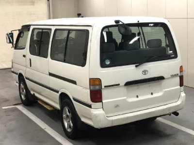 TOYOTA HIACE