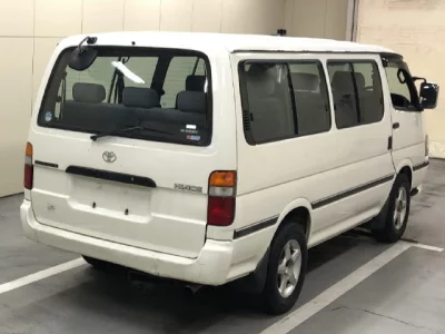 TOYOTA HIACE