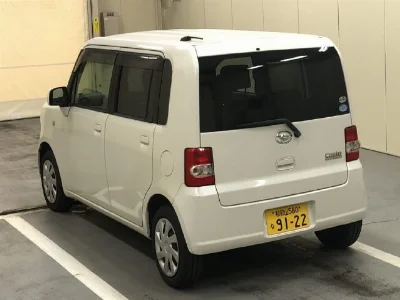 DAIHATSU MOVE CONTE