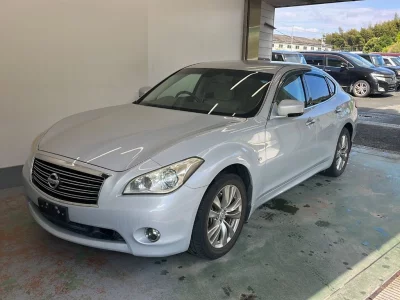 NISSAN FUGA