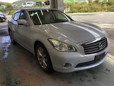 NISSAN FUGA