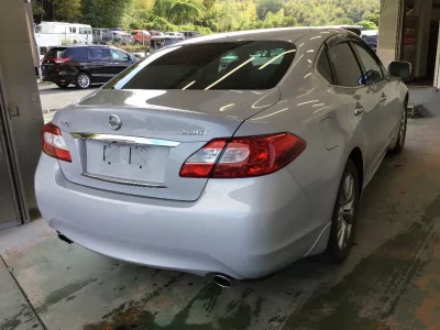 NISSAN FUGA