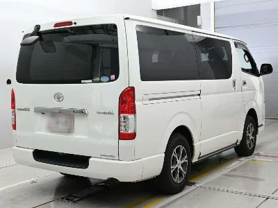 TOYOTA REGIUS VAN