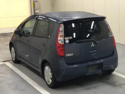 MITSUBISHI COLT