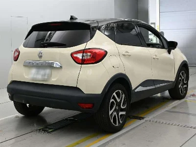 RENAULT CAPTUR