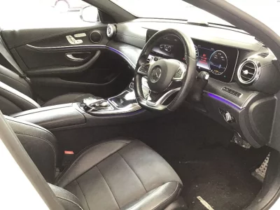 MERCEDES BENZ E CLASS