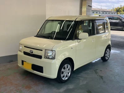 TOYOTA PIXIS SPACE