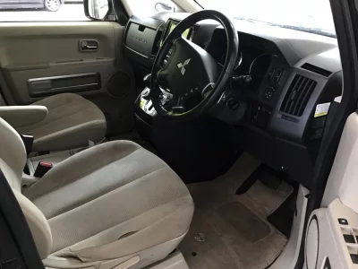MITSUBISHI DELICA D5