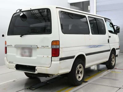 TOYOTA HIACE VAN