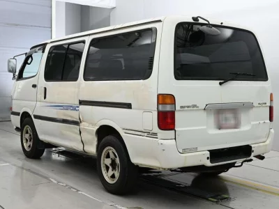 TOYOTA HIACE VAN