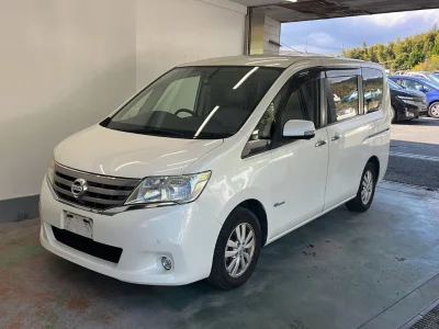 NISSAN SERENA