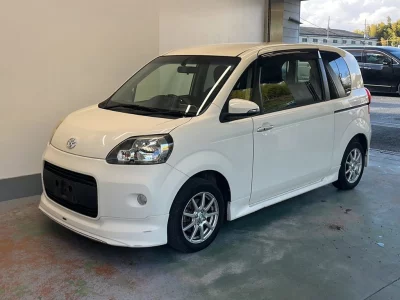 TOYOTA PORTE