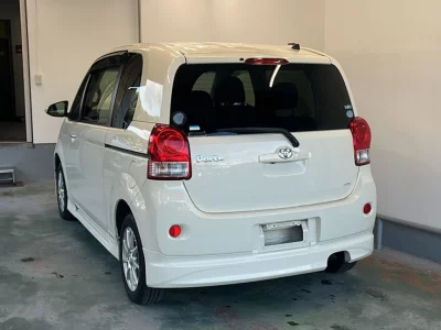 TOYOTA PORTE