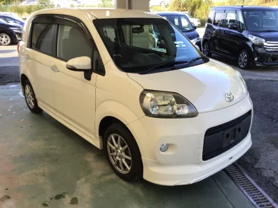 TOYOTA PORTE