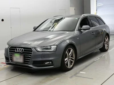 AUDI A4 AVANTE