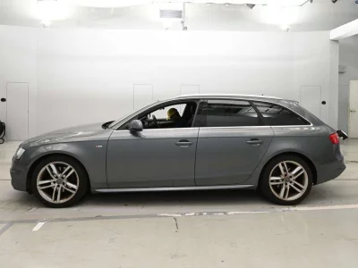AUDI A4 AVANTE
