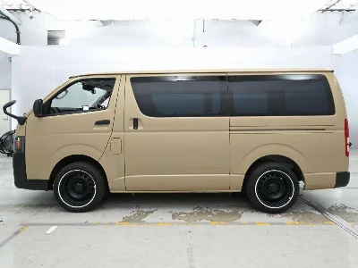 TOYOTA REGIUS VAN
