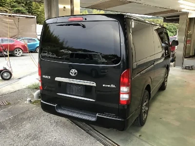 TOYOTA HIACE VAN