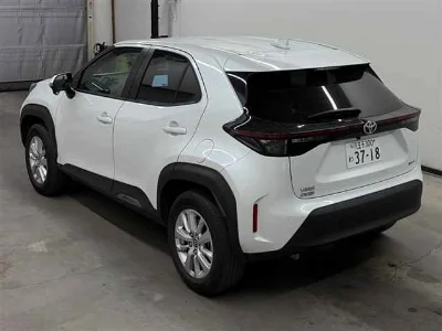 TOYOTA YARIS CROSS 2