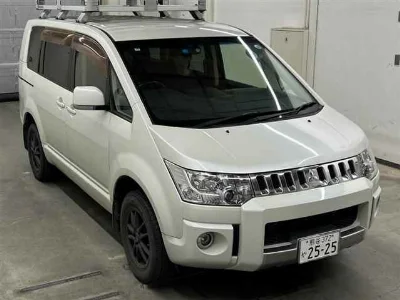MITSUBISHI DELICA D5