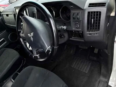 MITSUBISHI DELICA D5
