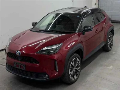 TOYOTA YARIS CROSS 4